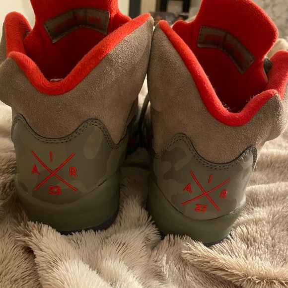 Jordan retro 5 Camo red - Picture 4 of 4